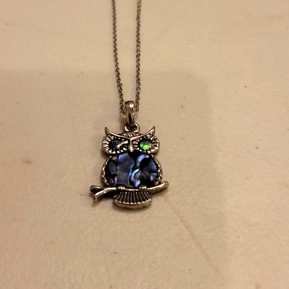 Womens Beautiful OWL necklace